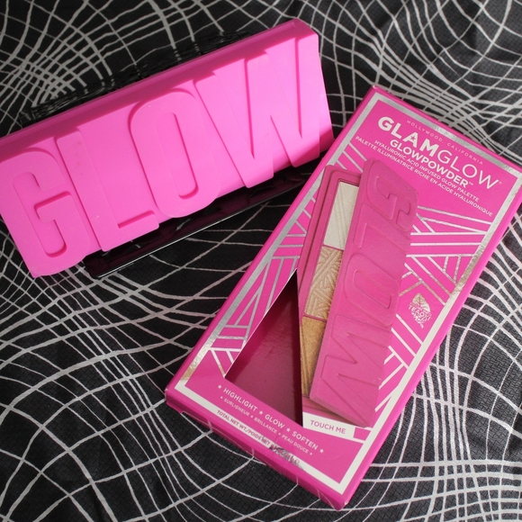 BNIB》GlamGlow Glow Powder Highlighter Palette - Picture 1 of 2